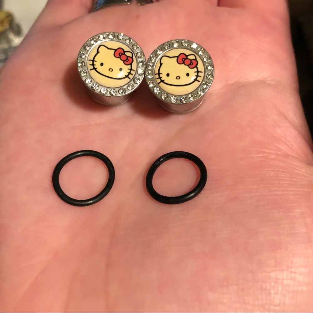 1/2 12mm Hello kitty plugs w/o rings